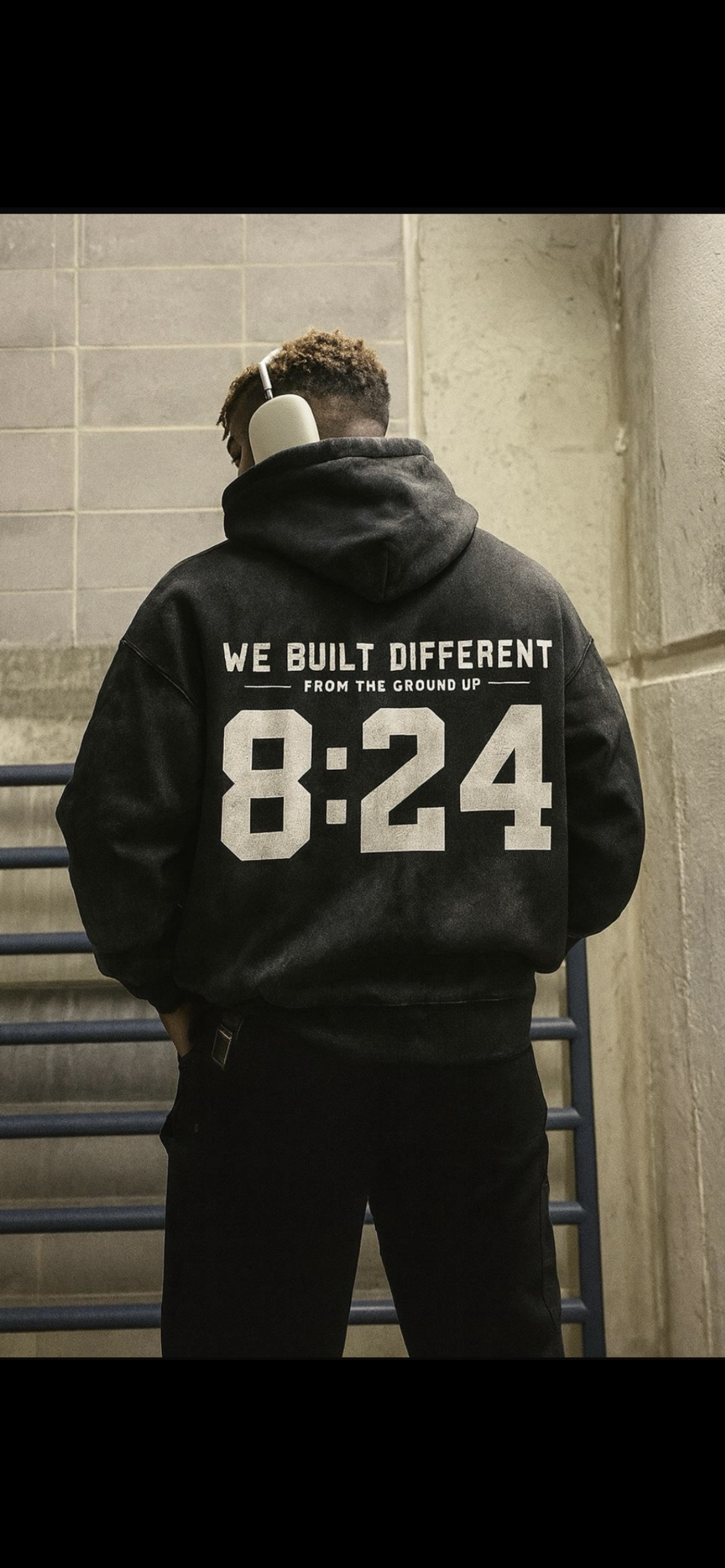 Limited edition "Hoodie"WE BUILT DIFFERENT LEGACY8:24